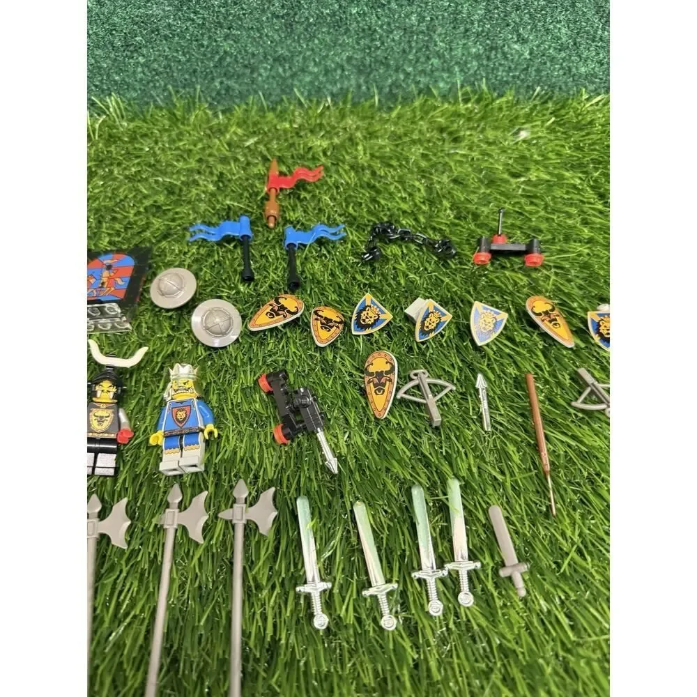 Lot of 20+ Lego Castle/kingdom Minifigures Torsos, Legs, Helmets, Heads +Shields